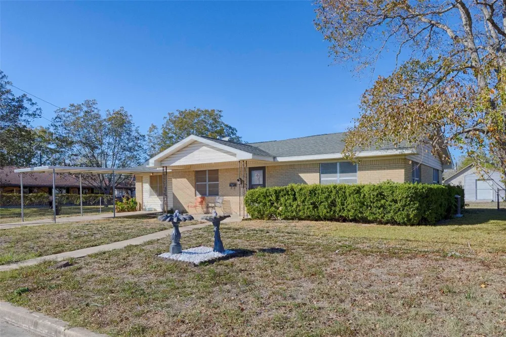 507 South Street Schulenburg, TX 78956