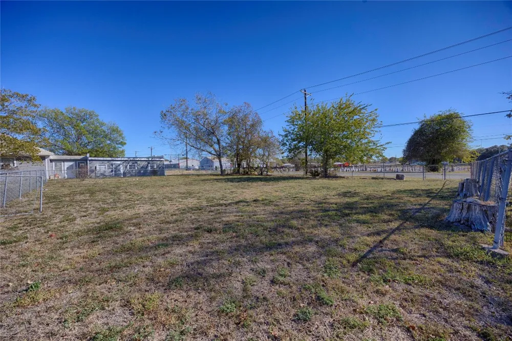 507 South Street Schulenburg, TX 78956