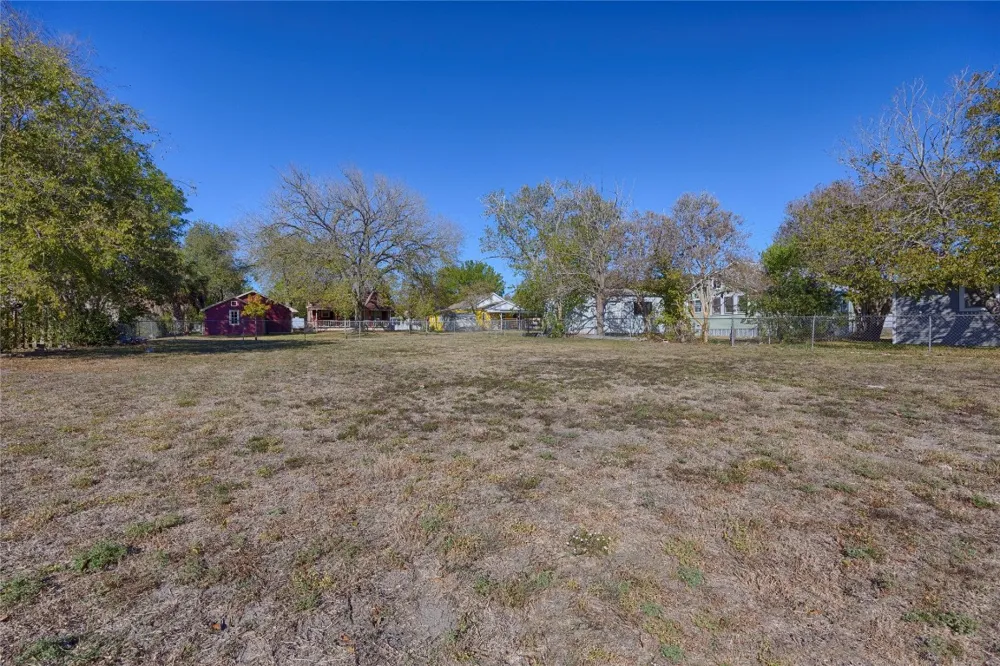 507 South Street Schulenburg, TX 78956