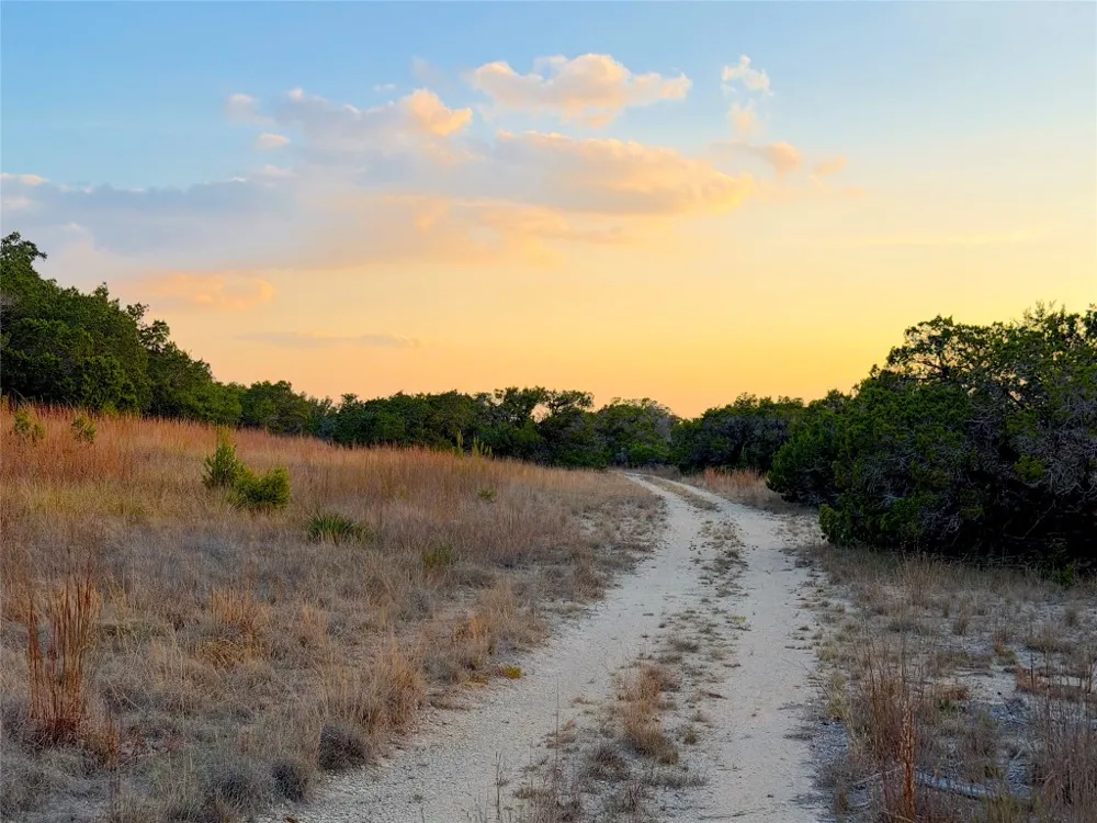100 Cranes Mill North Road Canyon Lake, TX 78133