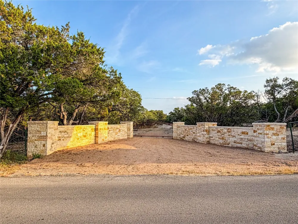 100 Cranes Mill North Road Canyon Lake, TX 78133