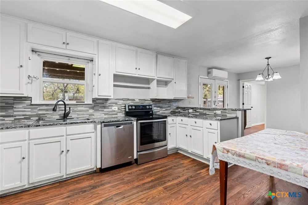 4205 Fort Avenue Waco, TX 76710