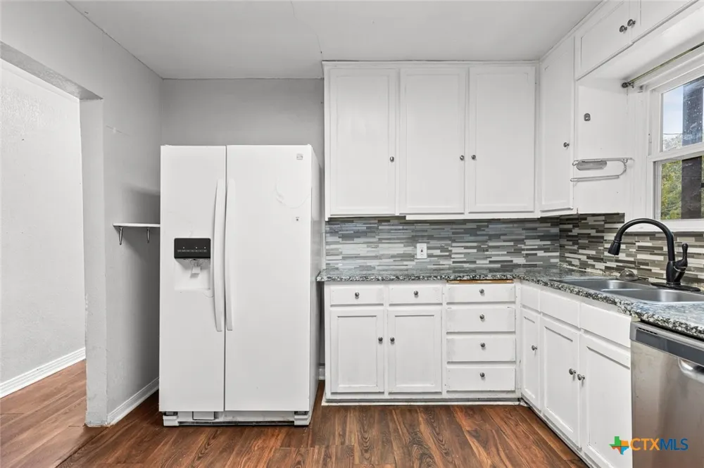 4205 Fort Avenue Waco, TX 76710