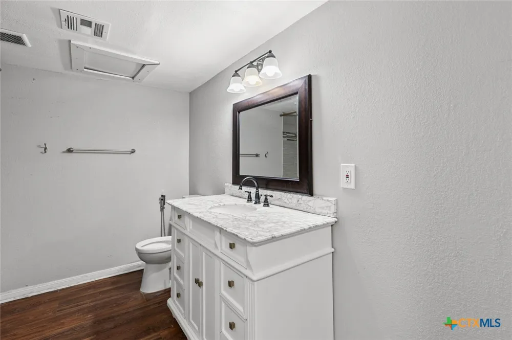 4205 Fort Avenue Waco, TX 76710