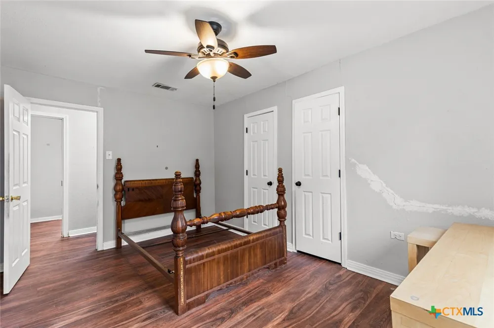 4205 Fort Avenue Waco, TX 76710