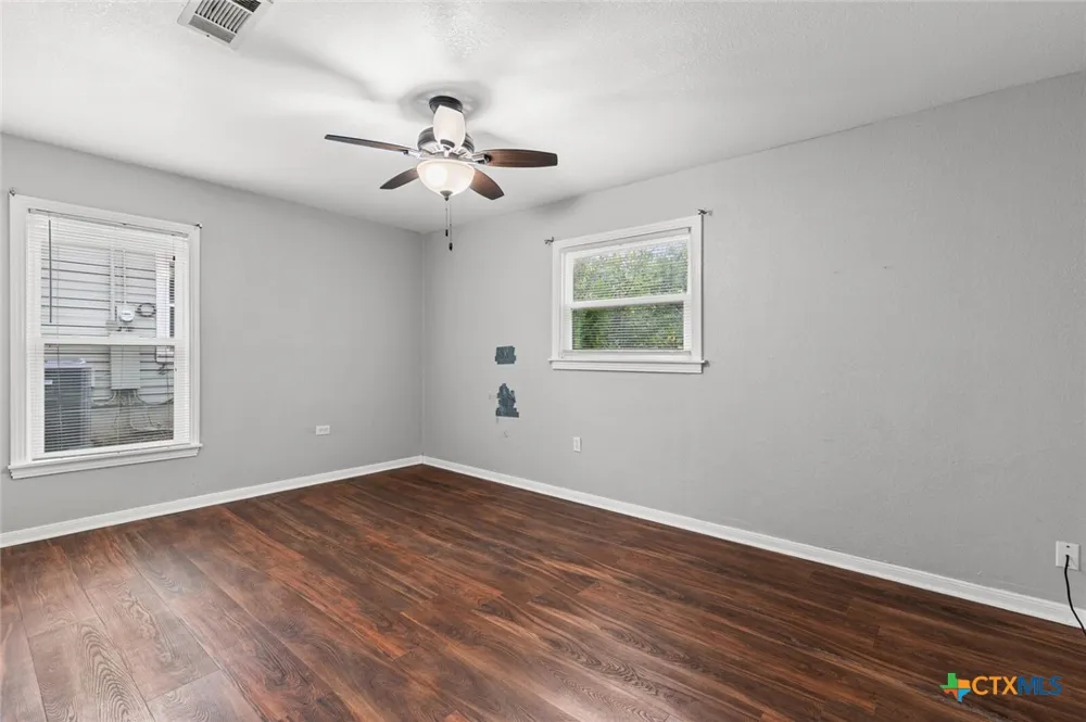 4205 Fort Avenue Waco, TX 76710
