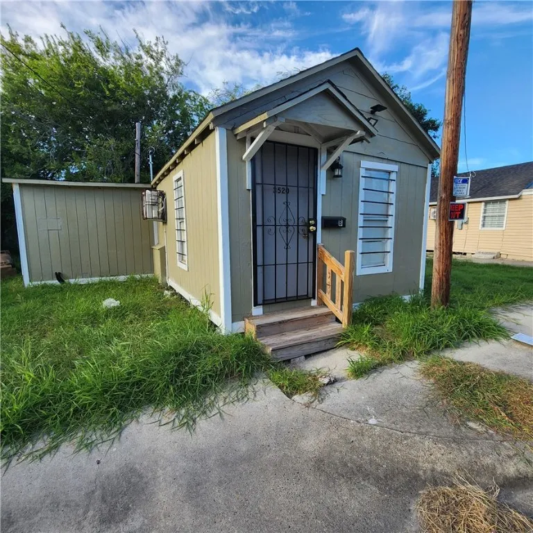3520 Lou Street Corpus Christi, TX 78405