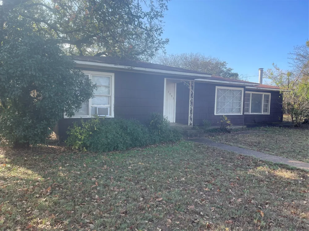 201 S Hillcrest Avenue