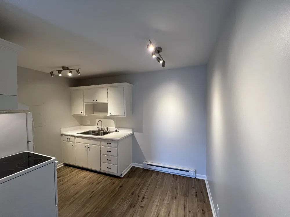 2601 Hillsboro Pike #B8