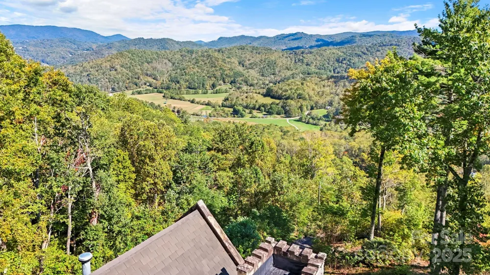 5742 NC Highway 194 S Banner Elk, NC 28604