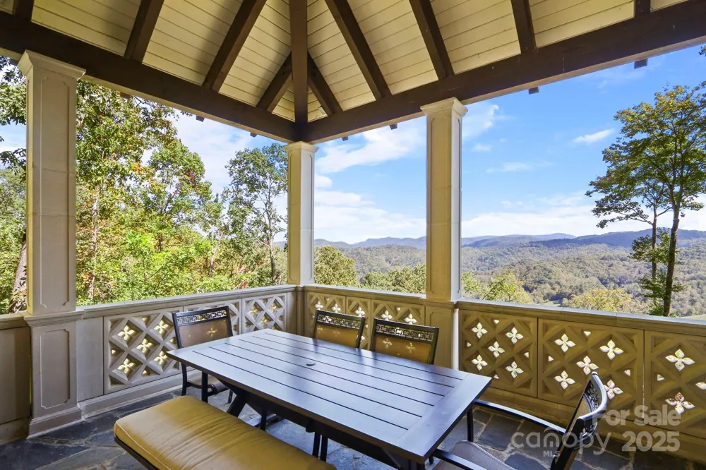 5742 NC Highway 194 S Banner Elk, NC 28604