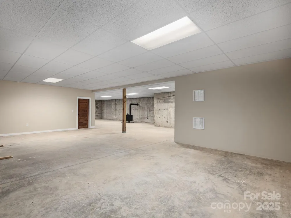 2514 Oakdale Road Old Fort, NC 28762