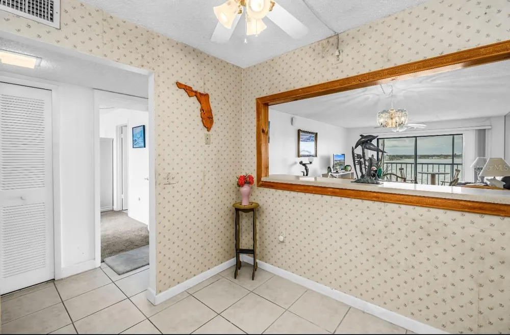 7700 SUN ISLAND DRIVE S #402 South Pasadena, FL 33707