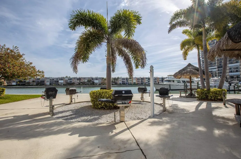 7700 SUN ISLAND DRIVE S #402 South Pasadena, FL 33707