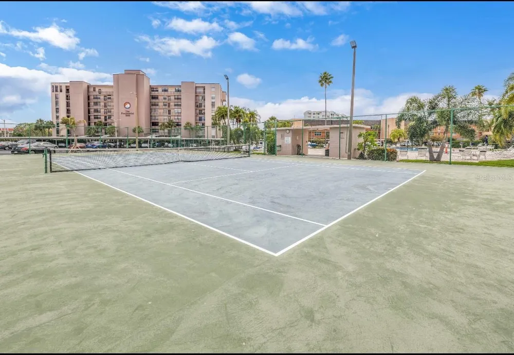 7700 SUN ISLAND DRIVE S #402 South Pasadena, FL 33707