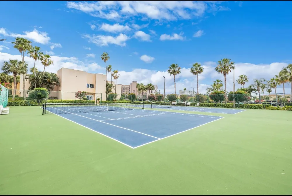 7700 SUN ISLAND DRIVE S #402 South Pasadena, FL 33707
