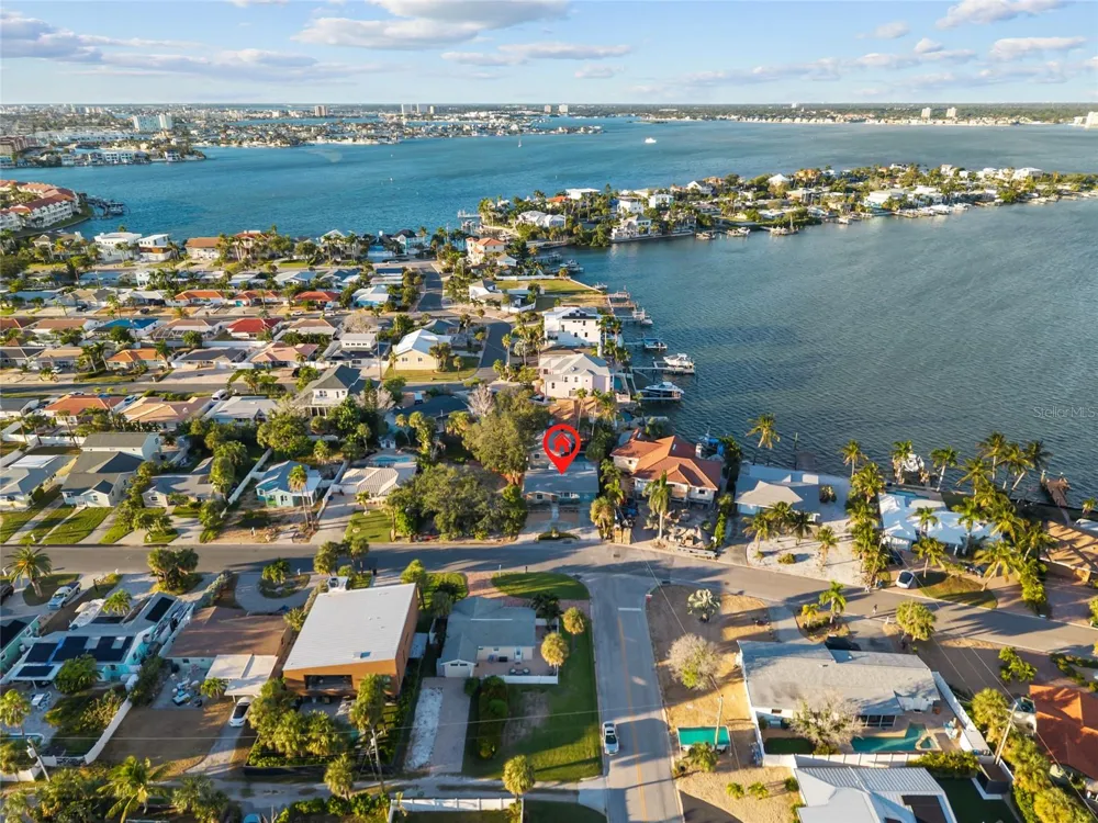 284 44TH AVENUE St Pete Beach, FL 33706