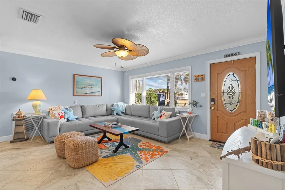 284 44TH AVENUE St Pete Beach, FL 33706
