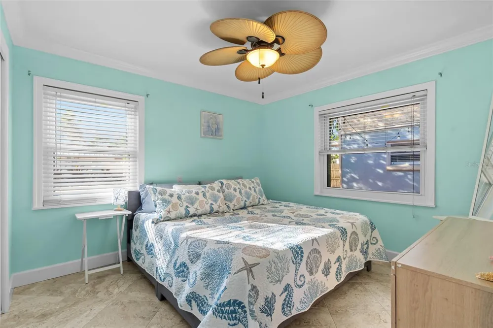 284 44TH AVENUE St Pete Beach, FL 33706