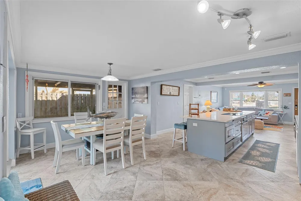 284 44TH AVENUE St Pete Beach, FL 33706