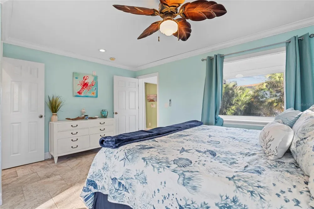 284 44TH AVENUE St Pete Beach, FL 33706