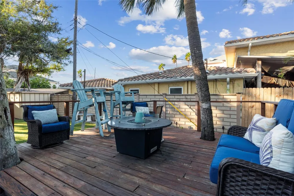 284 44TH AVENUE St Pete Beach, FL 33706