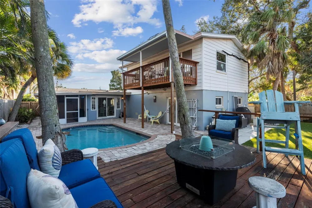 284 44TH AVENUE St Pete Beach, FL 33706