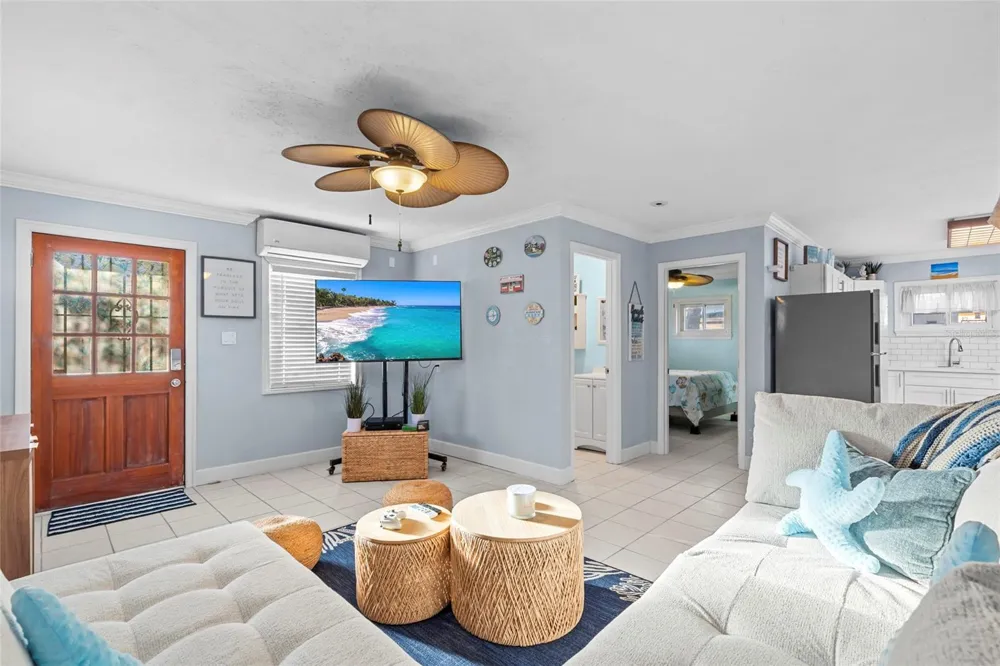 284 44TH AVENUE St Pete Beach, FL 33706