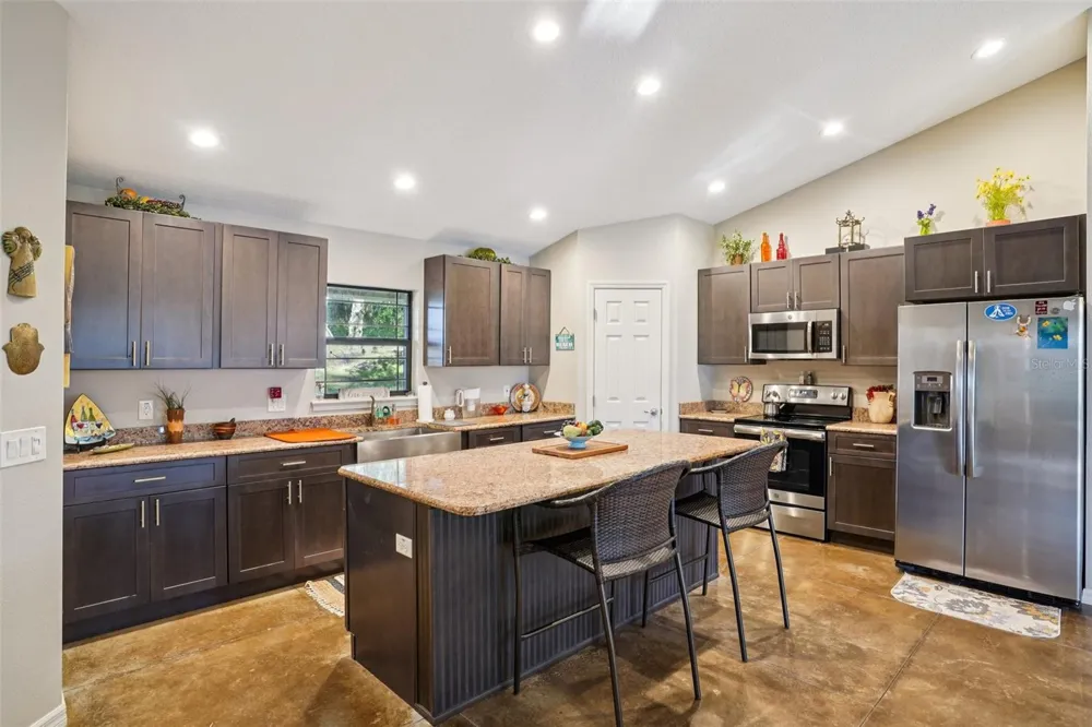 13400 COUNTY ROAD 450 Umatilla, FL 32784