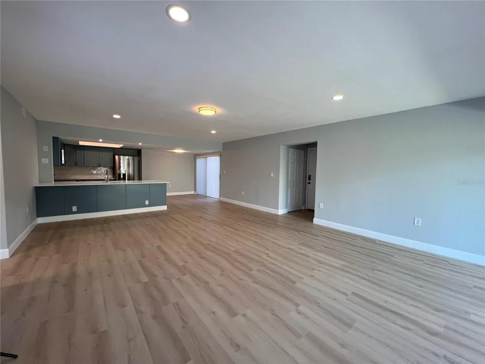 7550 SUNSHINE SKYWAY LANE S #P11 St Petersburg, FL 33711