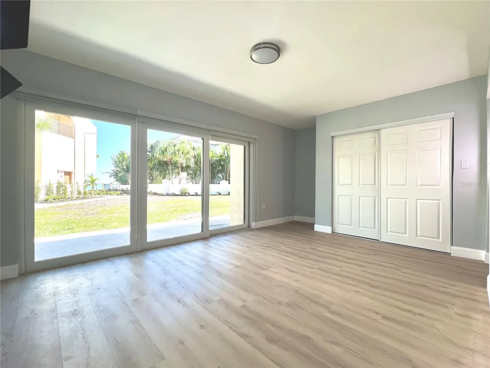 7550 SUNSHINE SKYWAY LANE S #P11 St Petersburg, FL 33711