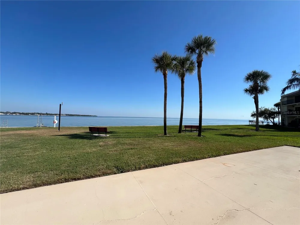 7550 SUNSHINE SKYWAY LANE S #P11 St Petersburg, FL 33711