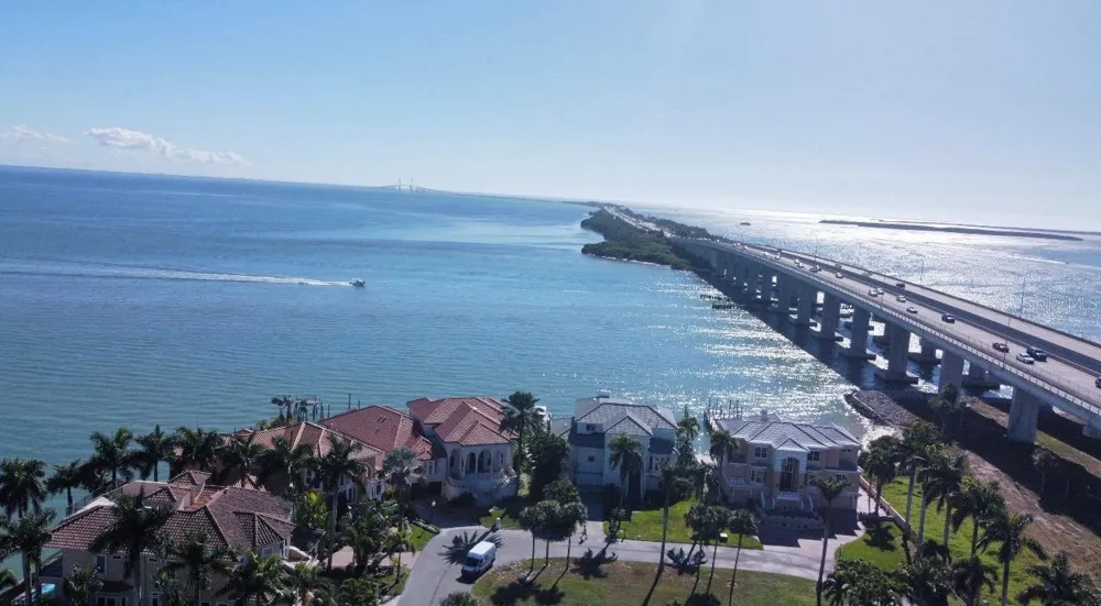 7550 SUNSHINE SKYWAY LANE S #P11 St Petersburg, FL 33711