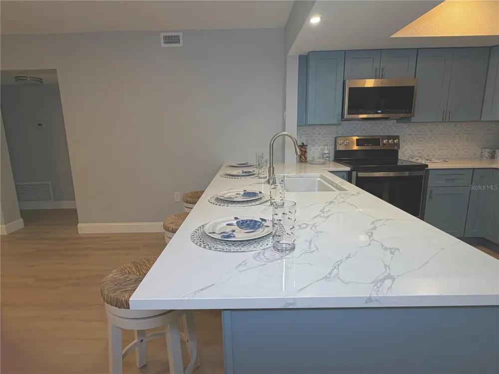 7550 SUNSHINE SKYWAY LANE S #P11 St Petersburg, FL 33711