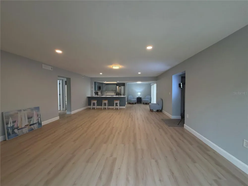 7550 SUNSHINE SKYWAY LANE S #P11 St Petersburg, FL 33711