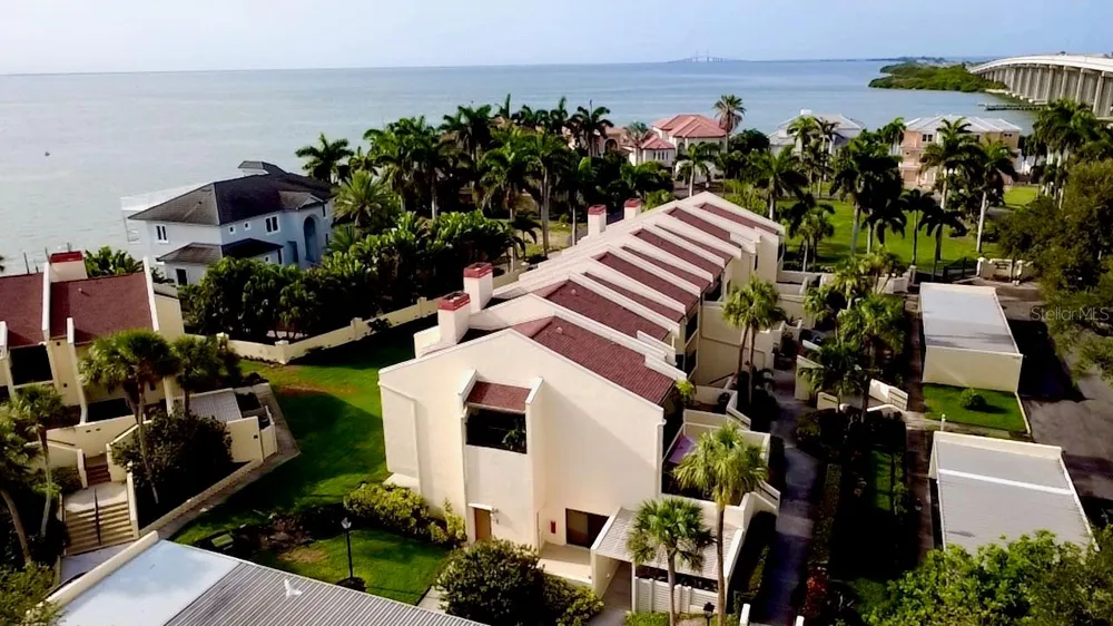 7550 SUNSHINE SKYWAY LANE S #P11 St Petersburg, FL 33711