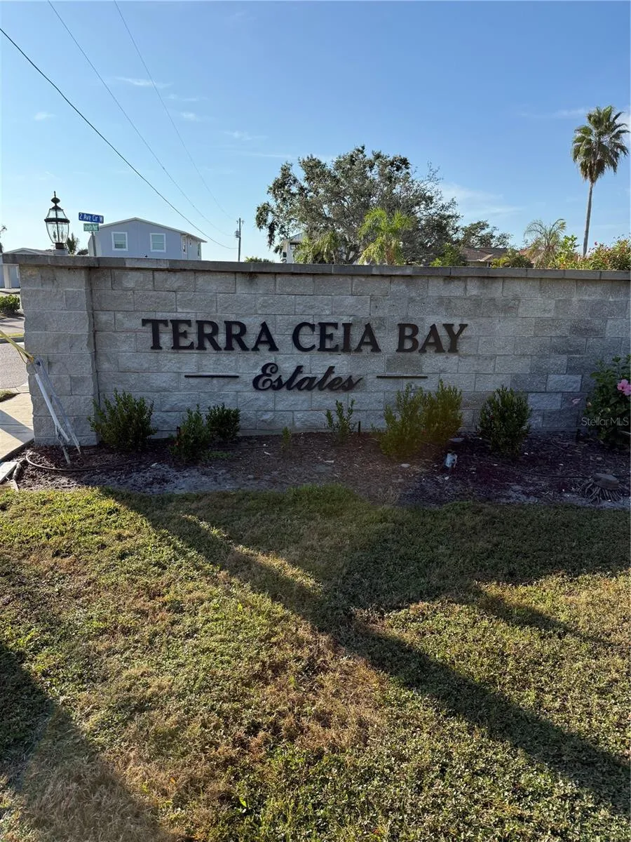 5523 2ND AVENUE CIRCLE W Palmetto, FL 34221