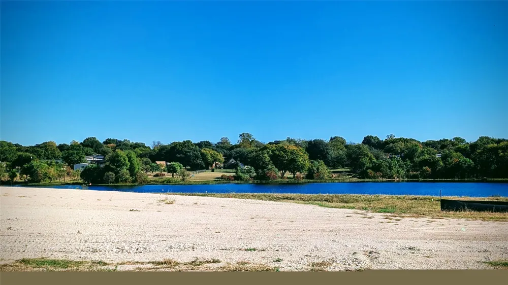 317 Lakeside Landing Lorena, TX 76655