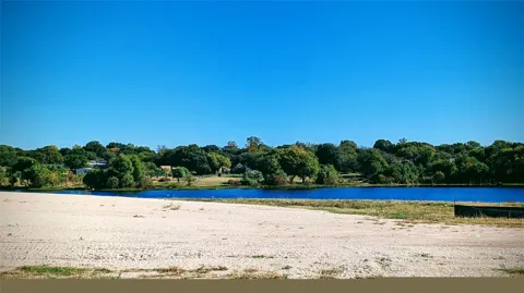 317 Lakeside Landing