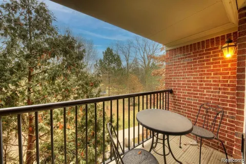 137 Village Way