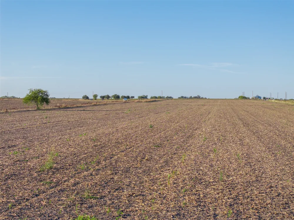 Fm-112 Thrall, TX 76578