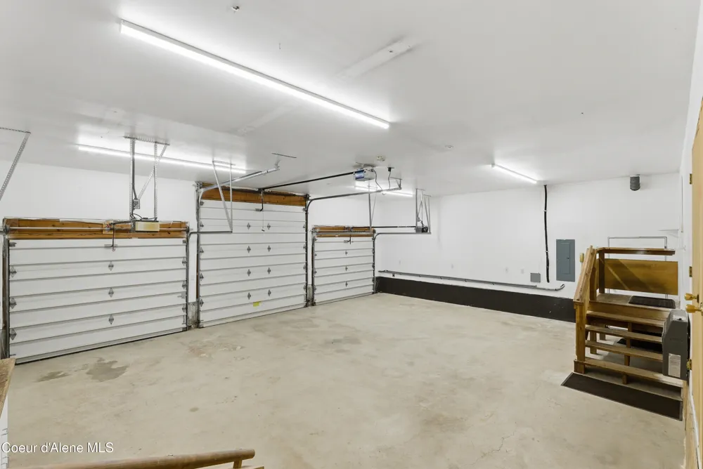 422 Roop Rd Cocolalla, ID 83813