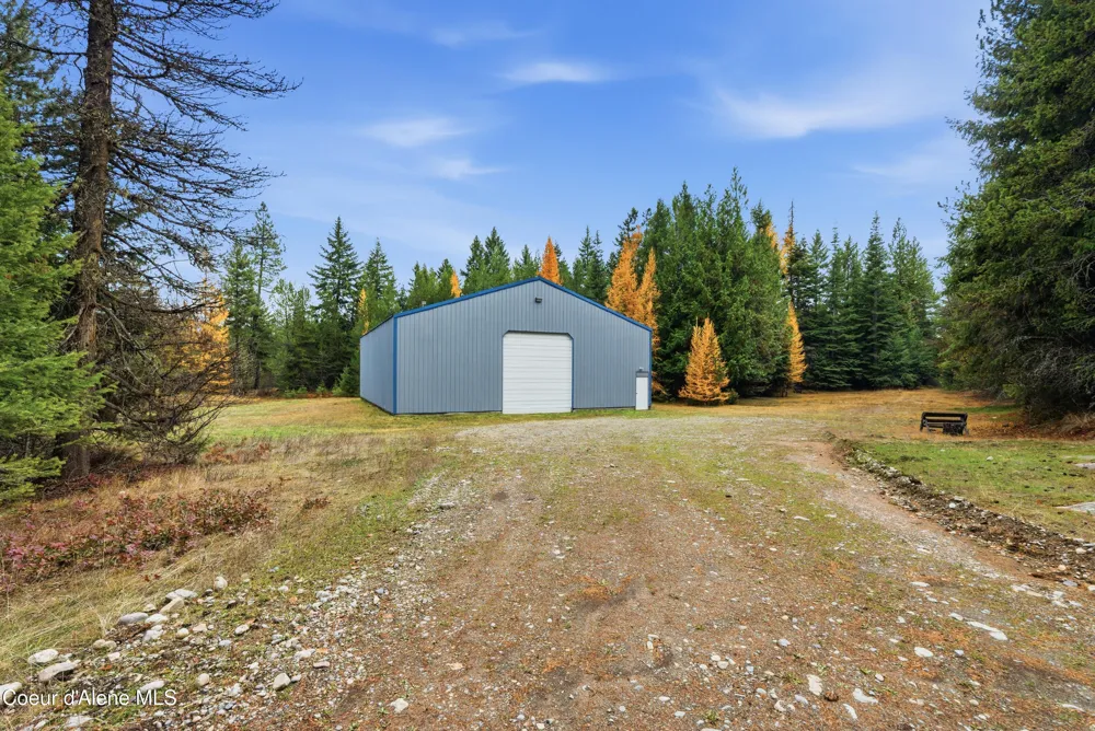 422 Roop Rd Cocolalla, ID 83813