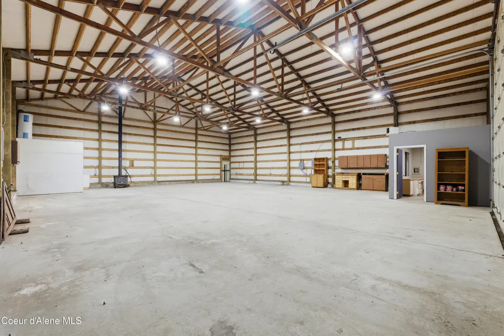 422 Roop Rd Cocolalla, ID 83813