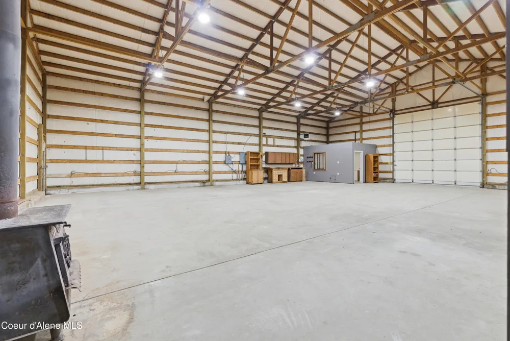 422 Roop Rd Cocolalla, ID 83813