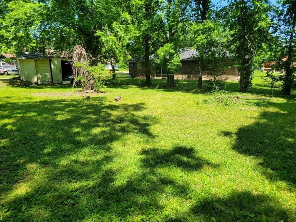 707 W Houston Street Clarksville, TX 75426