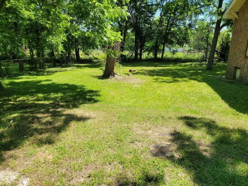 707 W Houston Street Clarksville, TX 75426
