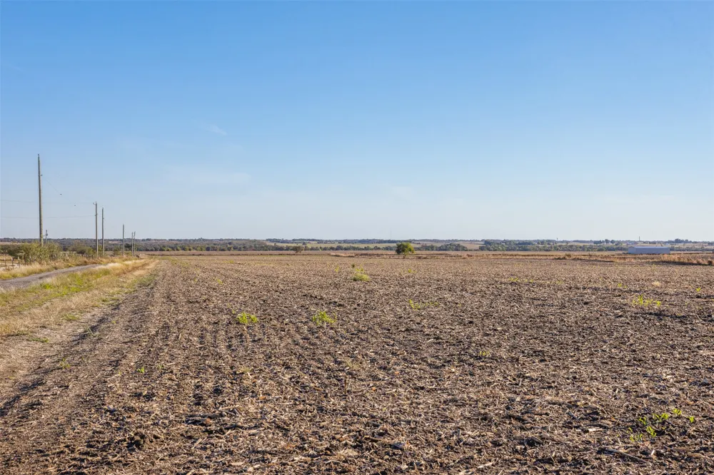 Fm-112 Thrall, TX 76578