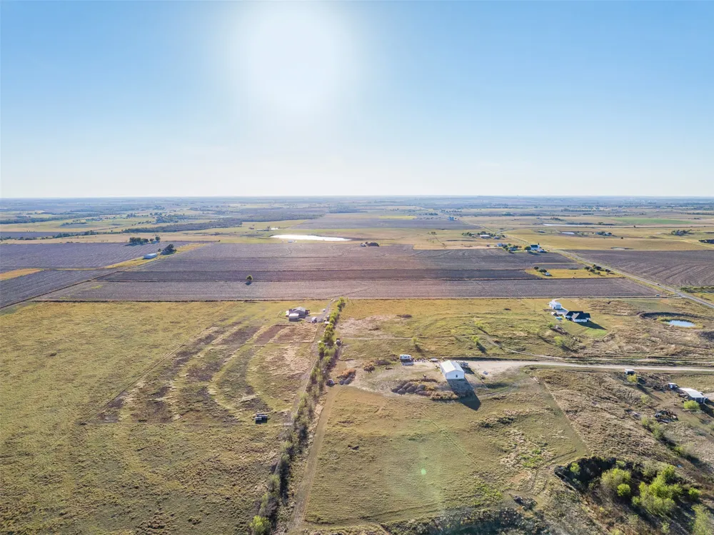 Fm-112 Thrall, TX 76578
