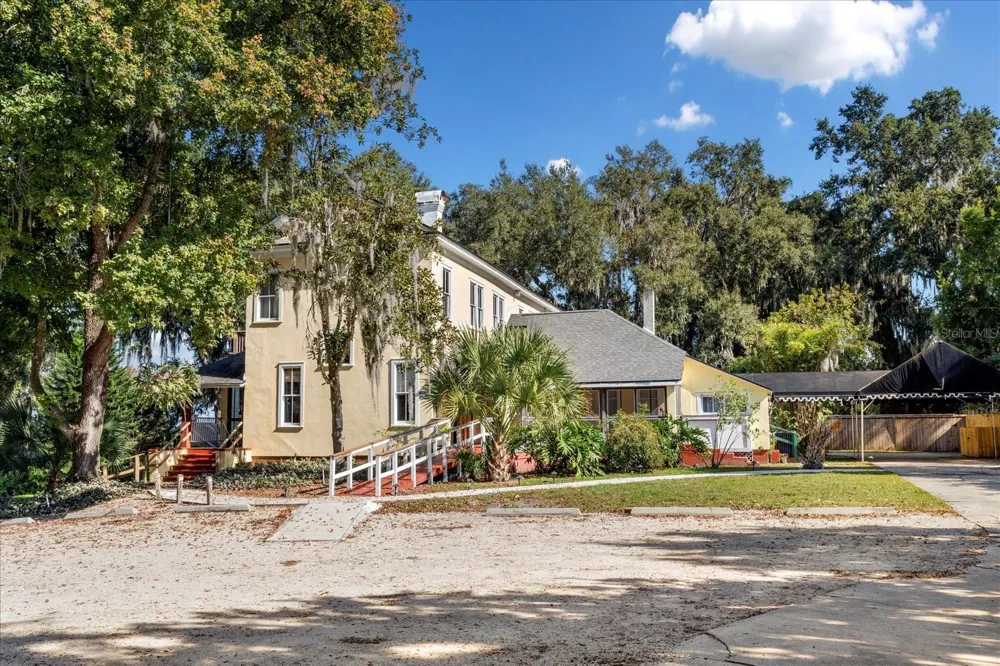 620 TUBB STREET Oakland, FL 34760